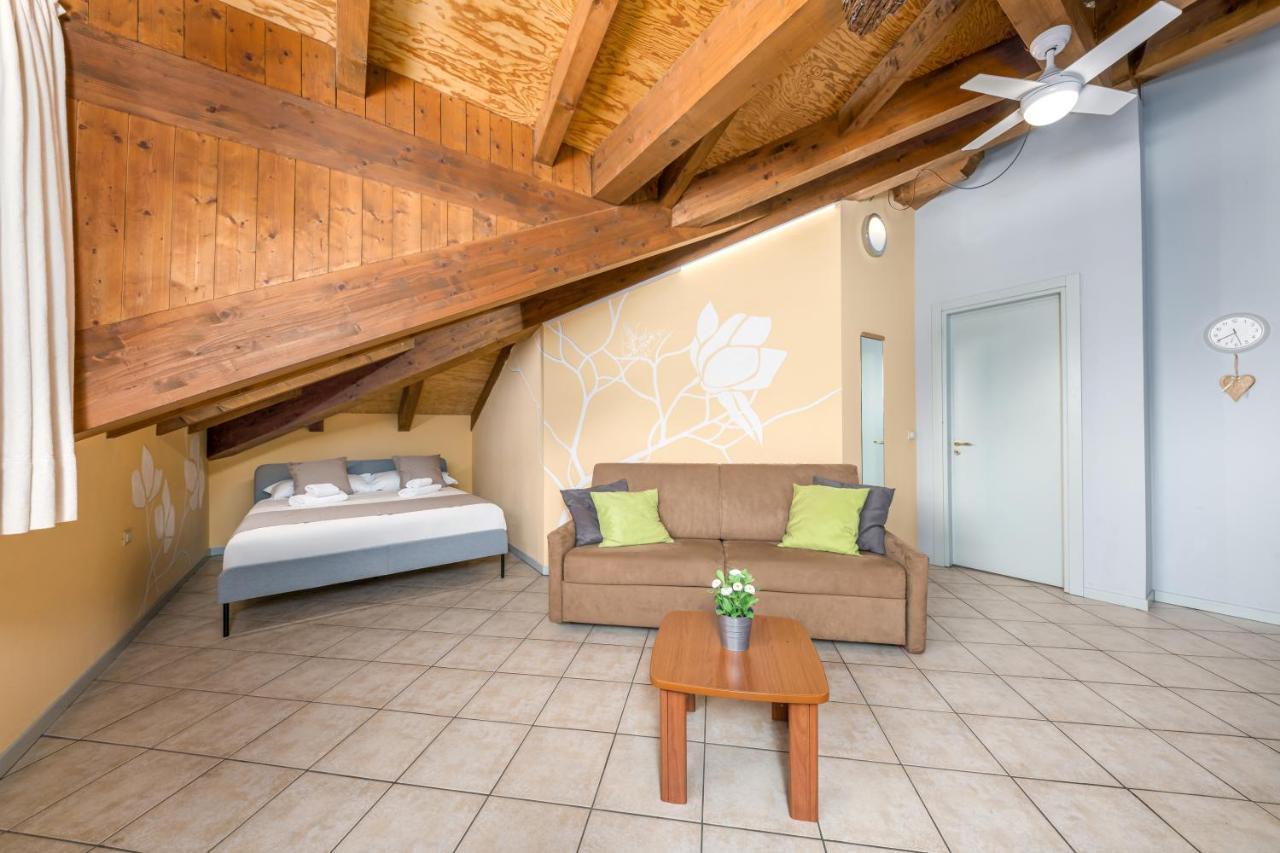 Villa Anna By Casa Da Suite Baveno Exterior photo